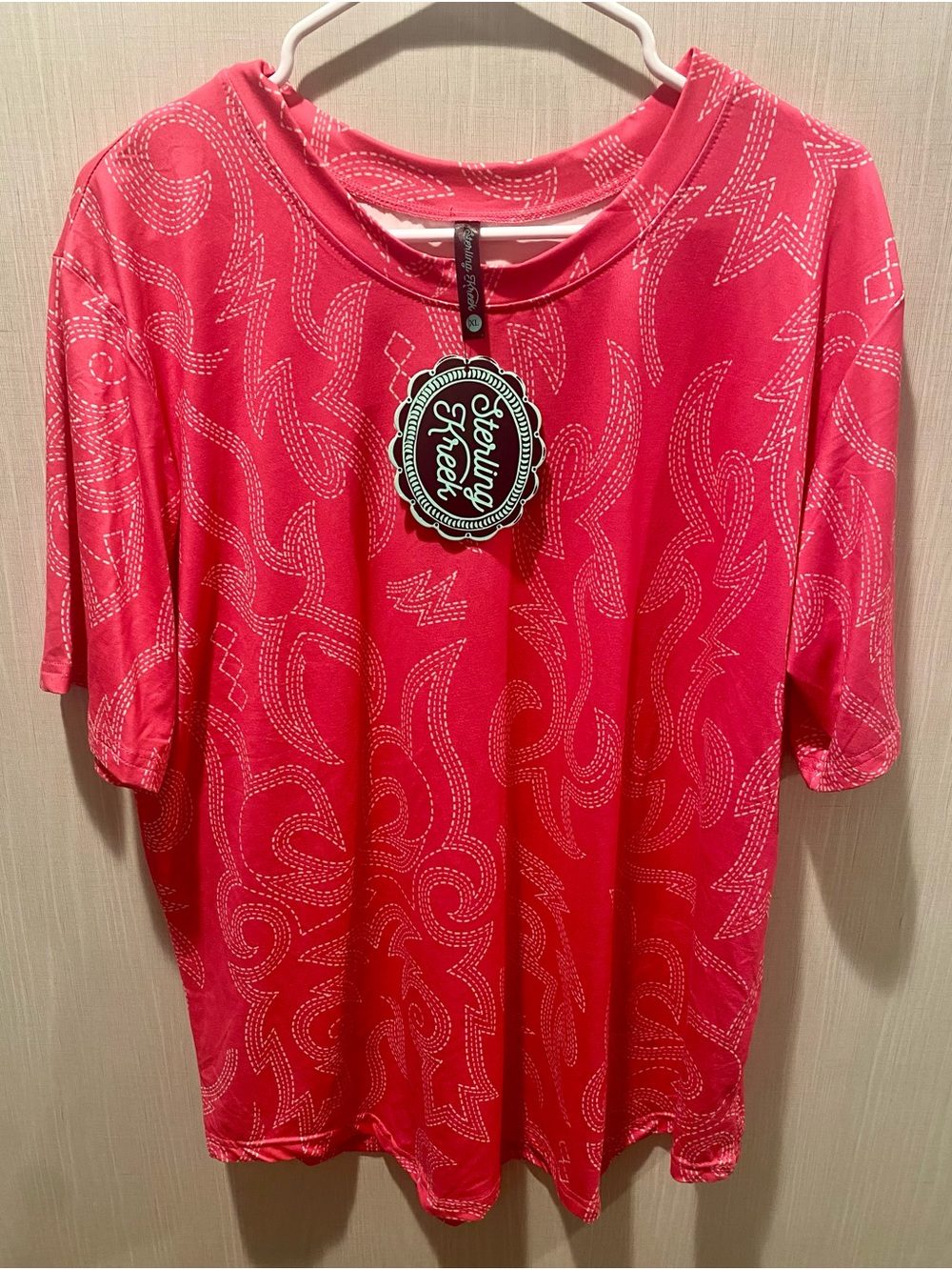 Sterling Kreek Pink Short-Sleeve Graphic Women's Top